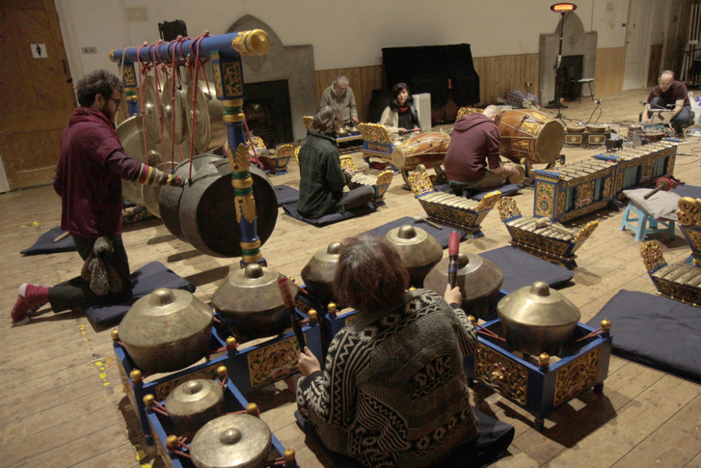 Ardisson gamelan featuring augmented instruments and light patterns